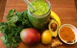 Tropical Turmeric Green Smoothie